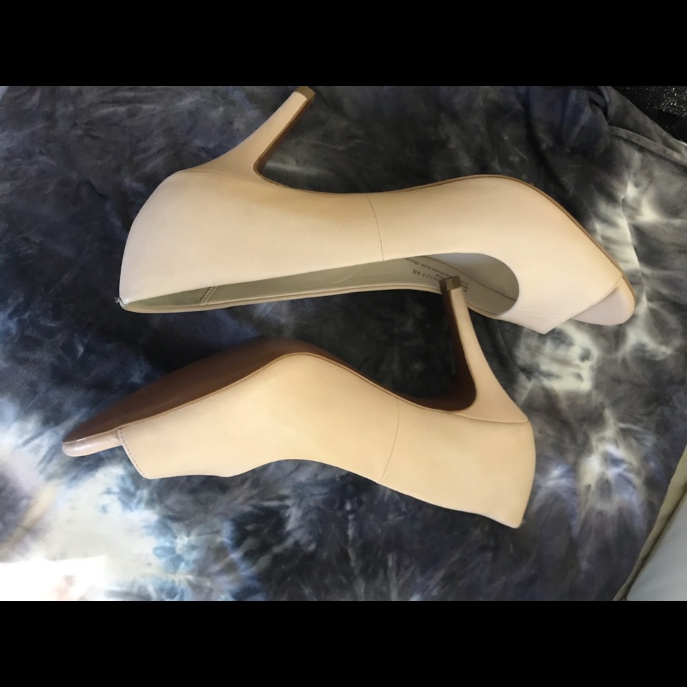 Cole Haan nude leath - Picture 3 of 7